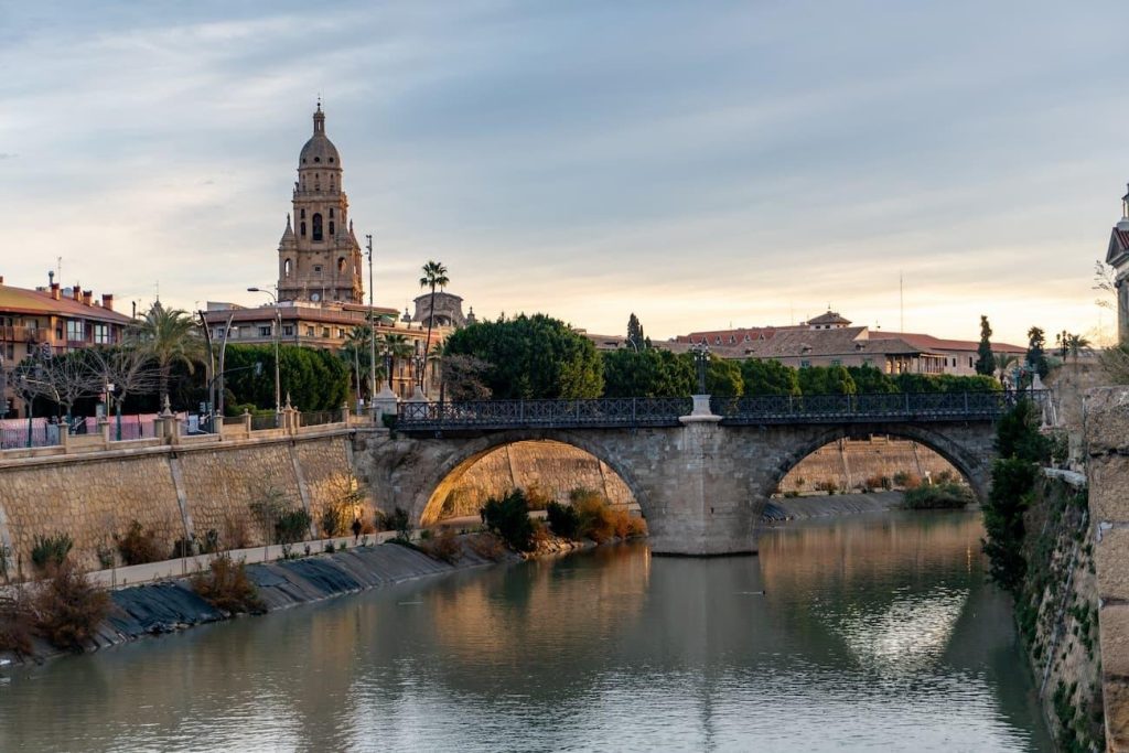 Especialista en Implantes Dentales en Murcia